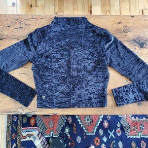 LULULEMON Athletica Edition All Aligned Mock Neck Velvet Top Size 6